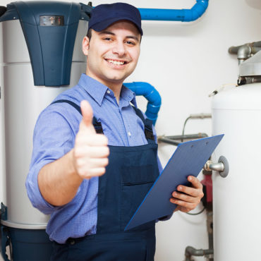 This emergency plumber has no problem fixing leaky pipes, clogged drains or clogged toilets too. 